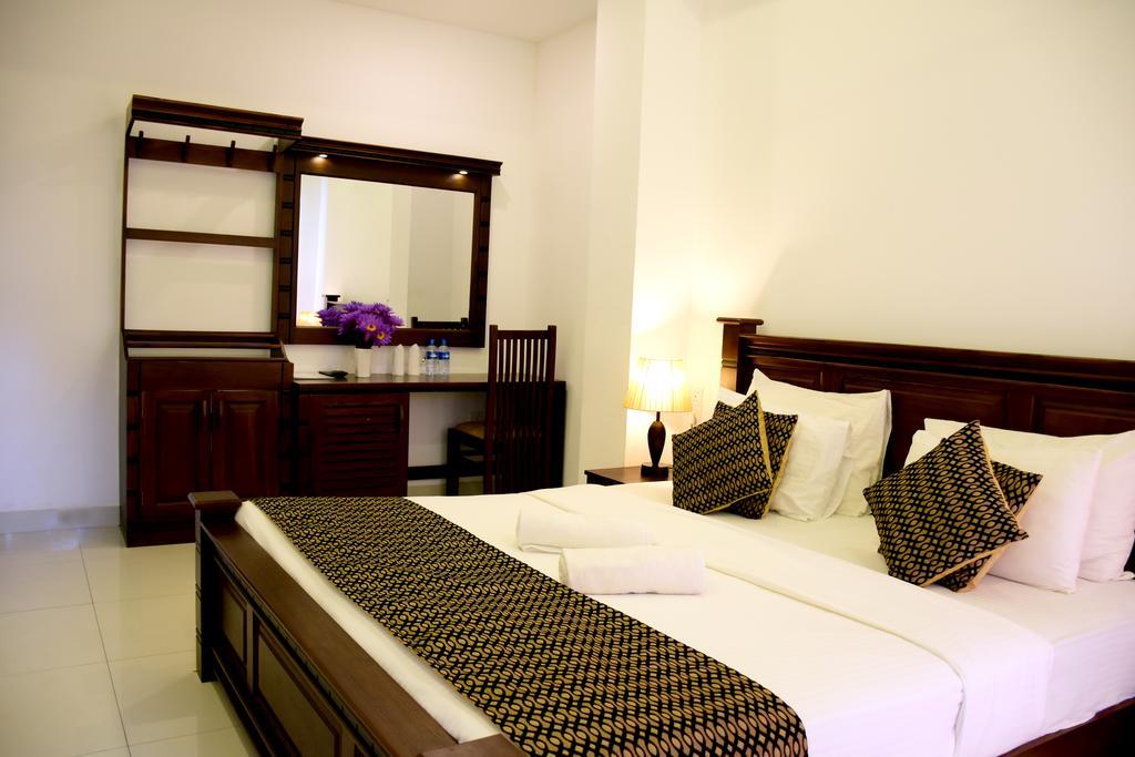 Hotel Bamiyan Κάντι Εξωτερικό φωτογραφία