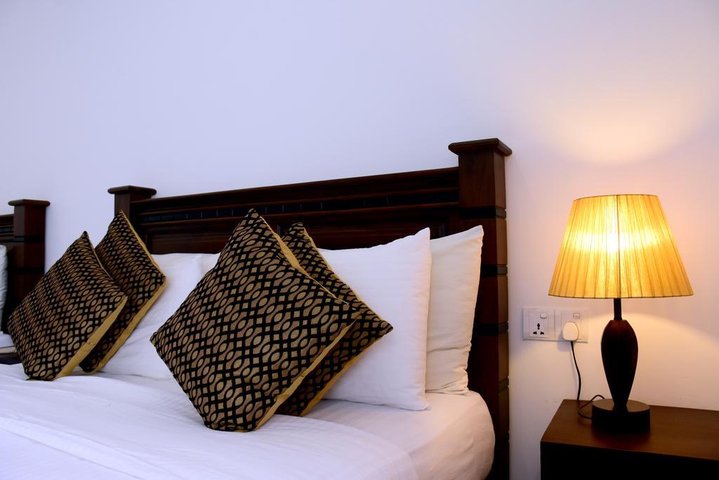 Hotel Bamiyan Κάντι Εξωτερικό φωτογραφία